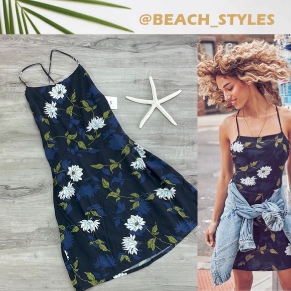 🔆RVCA🔆 ALL FEELS DRESS - Picture 1 of 14